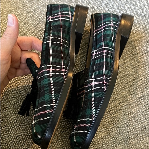 Ann Taylor Plaid Tassel Loafers Preppy - Green and Black Size 9 - Picture 8 of 8